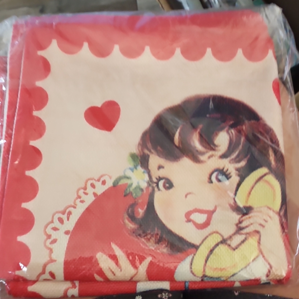 Vintage Style Red and Tan 18x18 Holiday Pillow Covers 4 Pack